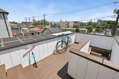 2727 N Artesian Ave, Chicago, IL 60647 photo 20