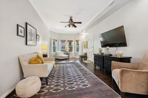 2727 N Artesian Ave, Chicago, IL 60647 photo 4