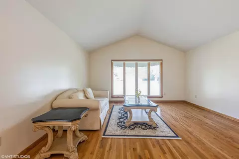 1440 Brandywine Dr, Munster, IN 46321 photo 3