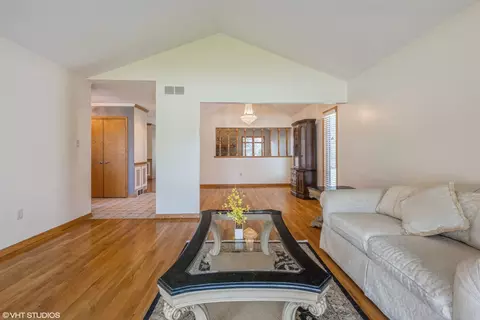 1440 Brandywine Dr, Munster, IN 46321 photo 4
