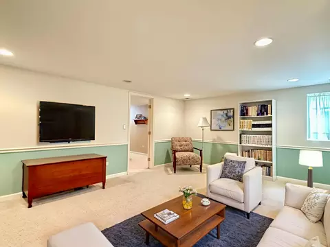 Living - 1118 Oakview Dr, Wheaton, IL 60187 photo 8 of 9
