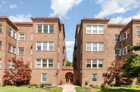 721 Emerson St #2W, Evanston, IL 60201