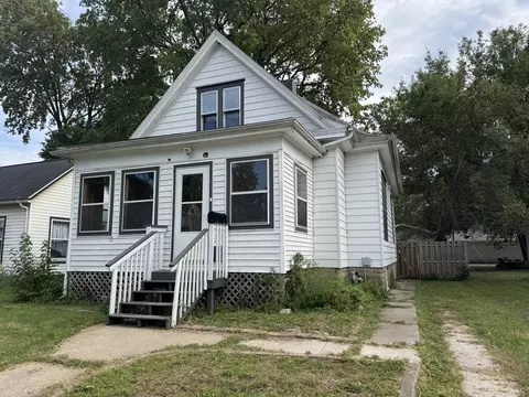 734 W Henry St, Pontiac, IL 61764