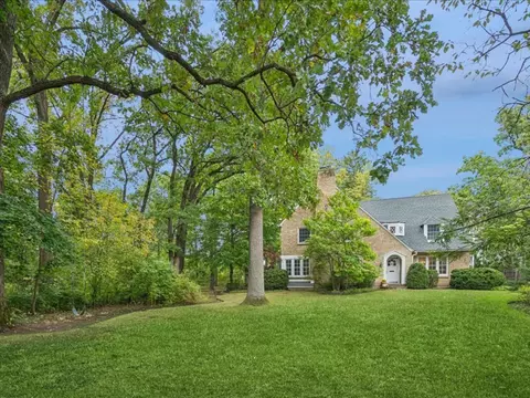 1161 Pine St, Winnetka, IL 60093