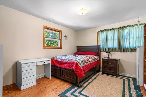 Bedroom - 714 Oak Ave, Aurora, IL 60506 photo 2 of 3