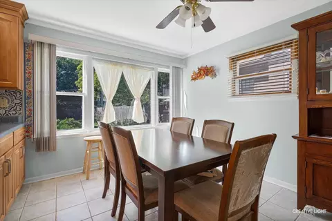 Dining - 714 Oak Ave, Aurora, IL 60506 photo 1 of 1