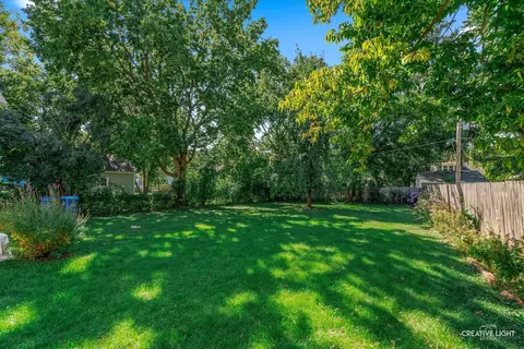 Exterior - 714 Oak Ave, Aurora, IL 60506 photo 3 of 3