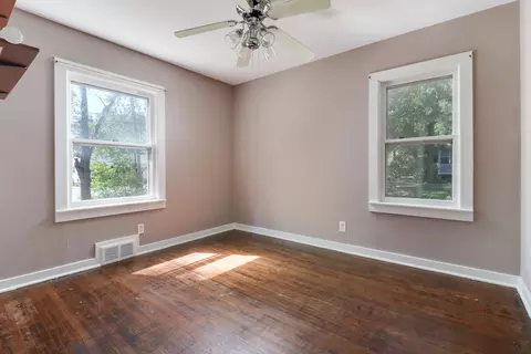 Bedroom - 406 E Sycamore St, Normal, IL 61761 photo 5 of 6