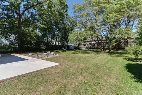 Exterior - 406 E Sycamore St, Normal, IL 61761 photo 3 of 7