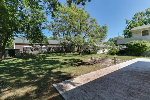 Exterior - 406 E Sycamore St, Normal, IL 61761 photo 4 of 7