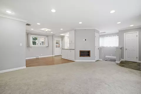 514 S 4th Ave, Des Plaines, IL 60016 photo 8