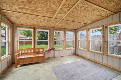 514 S 4th Ave, Des Plaines, IL 60016 photo 10