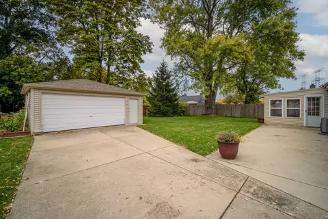 514 S 4th Ave, Des Plaines, IL 60016 photo 25