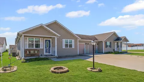 209 Augusta Ct, Fisher, IL 61843