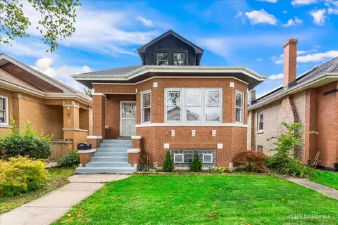 5421 W Eddy St, Chicago, IL 60641
