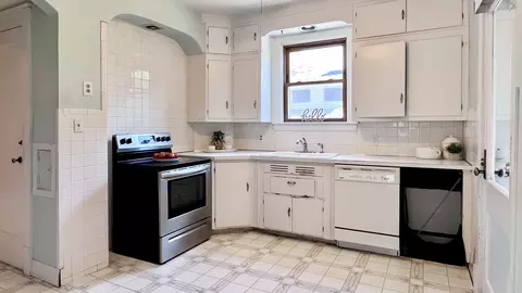 Kitchen - 413 Phoenix Ave, Bloomington, IL 61701 photo 1 of 5