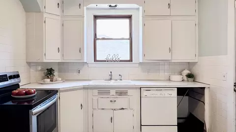 Kitchen - 413 Phoenix Ave, Bloomington, IL 61701 photo 4 of 5