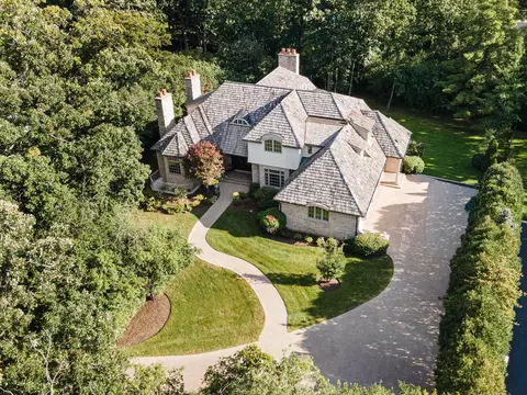 1401 W Everett Rd, Lake Forest, IL 60045