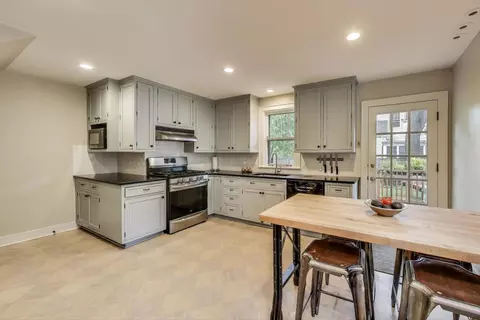 623 Judson Ave, Evanston, IL 60202 photo 9