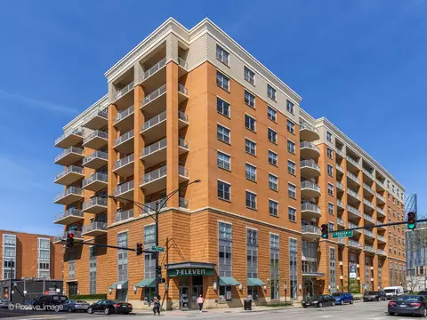 950 W Monroe St #510, Chicago, IL 60607