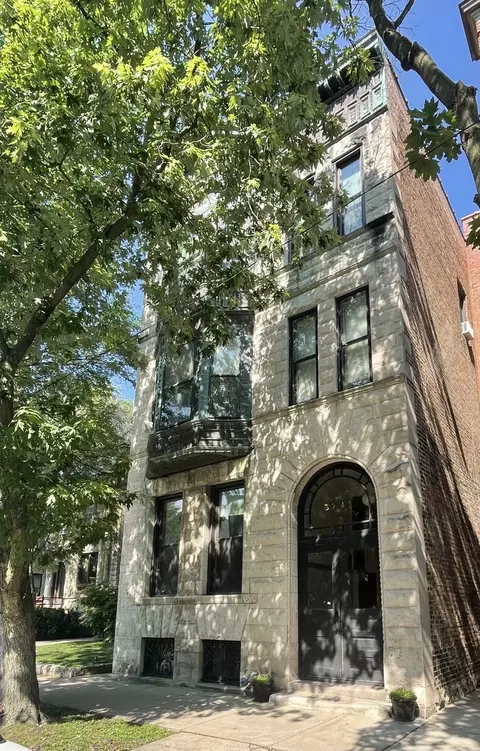 5741 S Kenwood Ave #3, Chicago, IL 60637