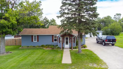 614 Cayuga St, Joliet, IL 60432