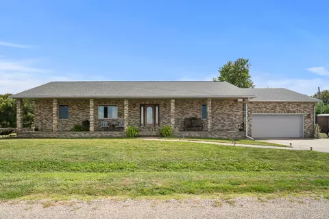 201 E Green St, Secor, IL 61771