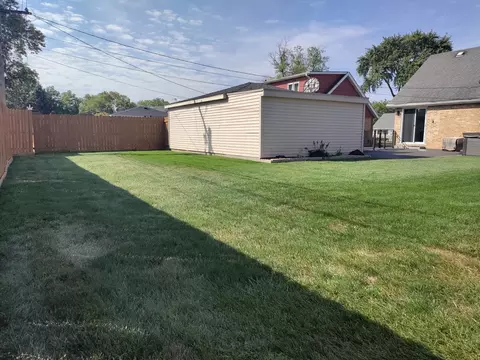 8741 S Cranbrook Ln, Bridgeview, IL 60455 photo 6