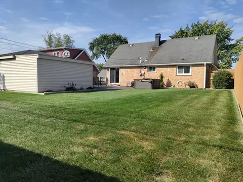 8741 S Cranbrook Ln, Bridgeview, IL 60455 photo 5