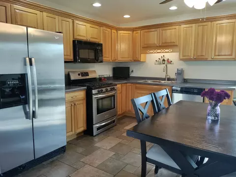8741 S Cranbrook Ln, Bridgeview, IL 60455 photo 12