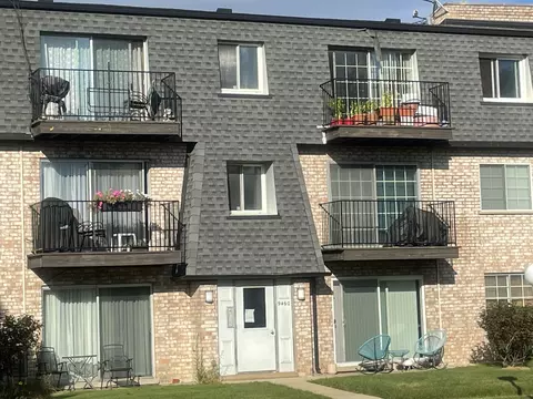 9460 Bay Colony Dr #3N, Des Plaines, IL 60016