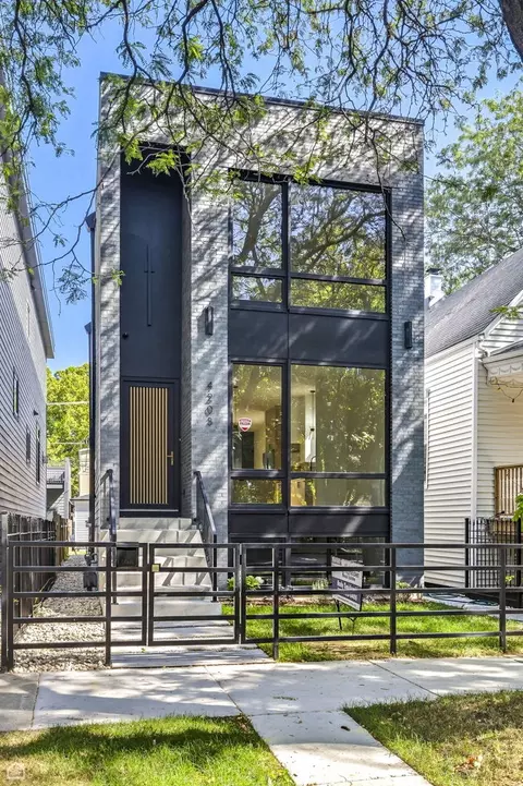 4203 N Drake Ave, Chicago, IL 60618