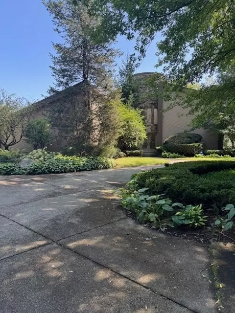 Undisclosed, Riverwoods, IL 60015