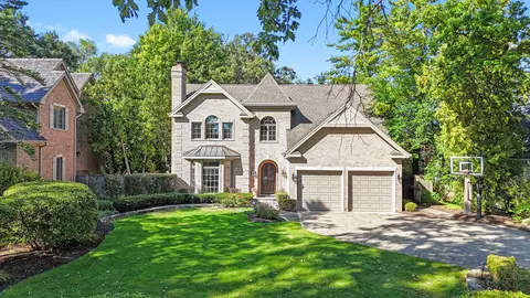 1030 Pleasant Ln, Glenview, IL 60025