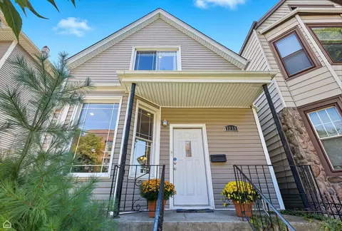 3219 W Dickens Ave, Chicago, IL 60647