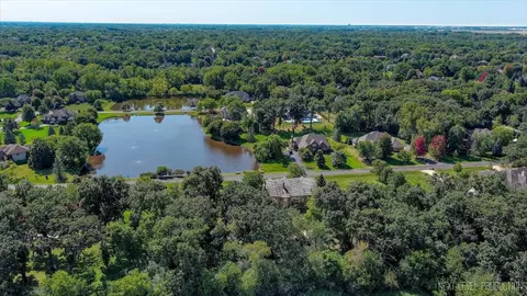 View/Area - 30 W260 White Oak Ln, Wayne, IL 60184 photo 9 of 16