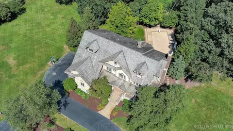View/Area - 30 W260 White Oak Ln, Wayne, IL 60184 photo 5 of 16