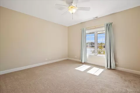 Bedroom - 30 W260 White Oak Ln, Wayne, IL 60184 photo 4 of 8