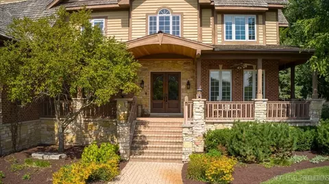 Exterior - 30 W260 White Oak Ln, Wayne, IL 60184 photo 3 of 11