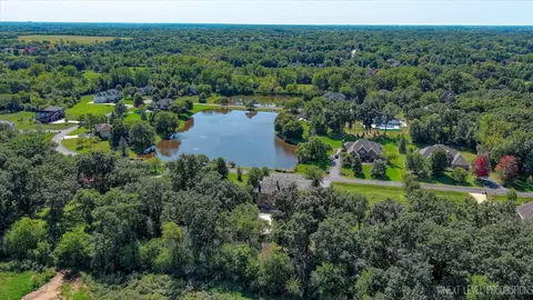 View/Area - 30 W260 White Oak Ln, Wayne, IL 60184 photo 7 of 16