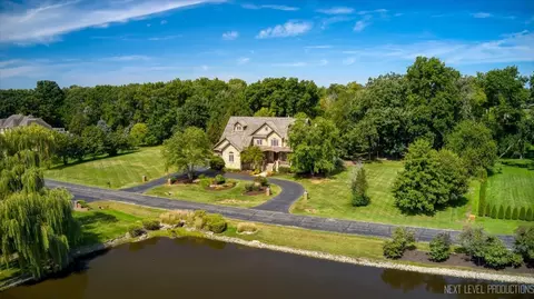 View/Area - 30 W260 White Oak Ln, Wayne, IL 60184 photo 1 of 16