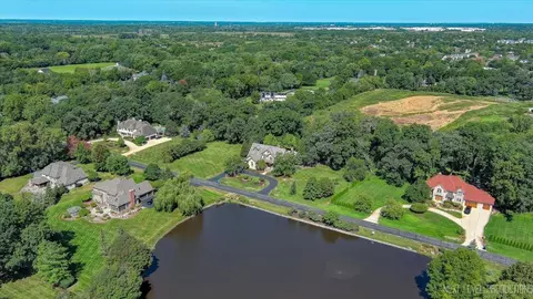View/Area - 30 W260 White Oak Ln, Wayne, IL 60184 photo 6 of 16