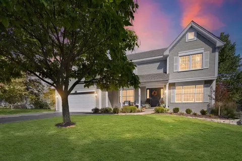 6402 Barn Swallow Ct, Gurnee, IL 60031
