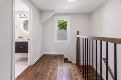 Entry Way - 408 S Maple St, Itasca, IL 60143 photo 2 of 2