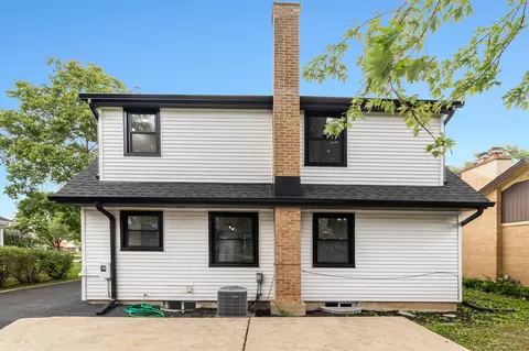 Exterior - 408 S Maple St, Itasca, IL 60143 photo 3 of 4