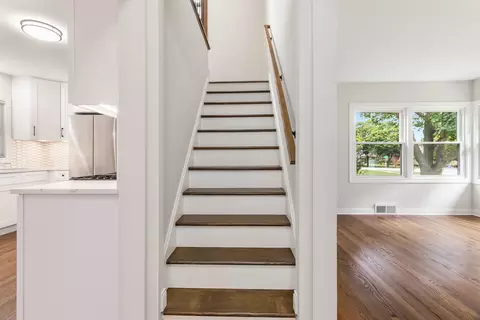 Entry Way - 408 S Maple St, Itasca, IL 60143 photo 1 of 2
