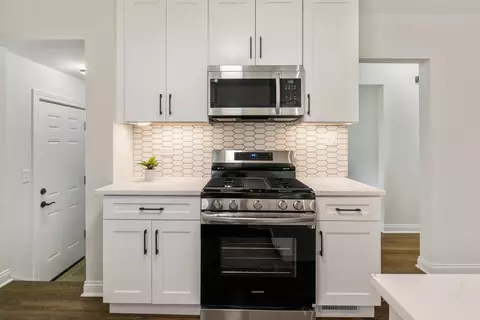 Kitchen - 408 S Maple St, Itasca, IL 60143 photo 2 of 3