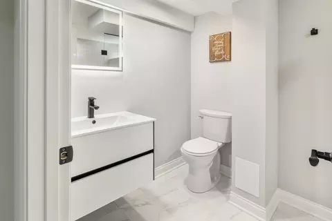 Bath - 408 S Maple St, Itasca, IL 60143 photo 4 of 5