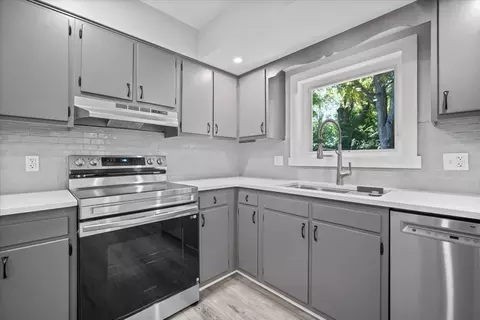 Kitchen - 105 Ambrose Way, Normal, IL 61761 photo 4 of 4