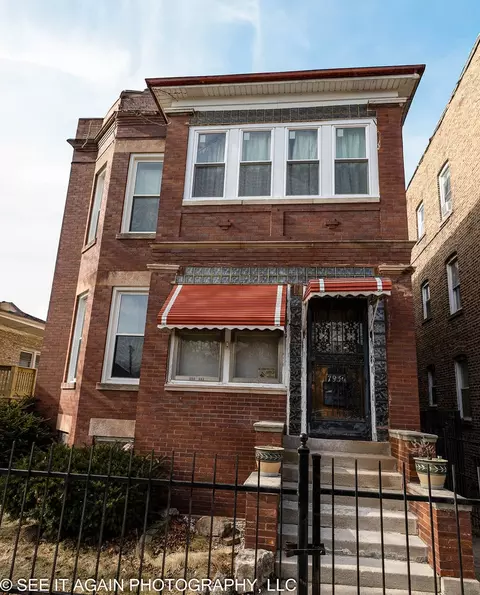 7930 S Luella Ave, Chicago, IL 60617